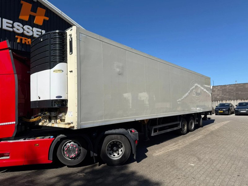Schmitz Cargobull SKO 24 Carrier Maxima 1300 AS-2 Lift axle AS-3 Steering axle Dhollandia 3000KG EN Trailer
