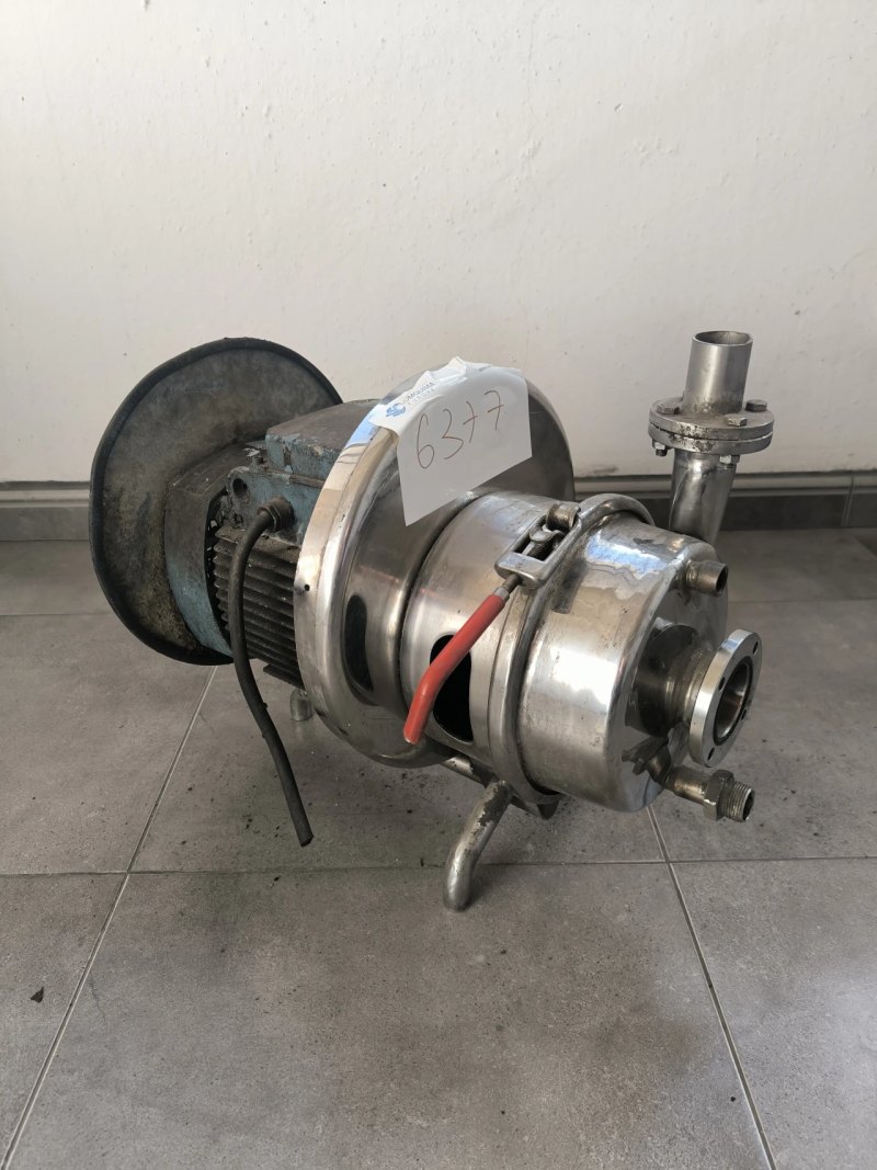 USED STAINLESS STEEL CENTRIFUGAL PUMP