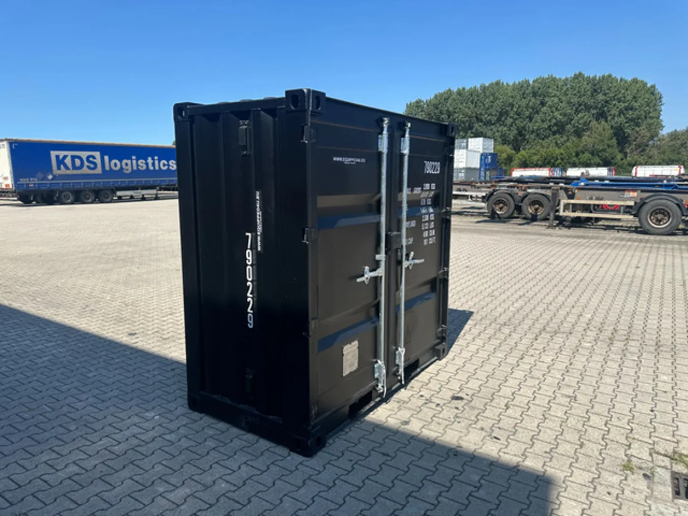 NEW 4FT DV container / RAL 9005 (black) / 4x available - 4
