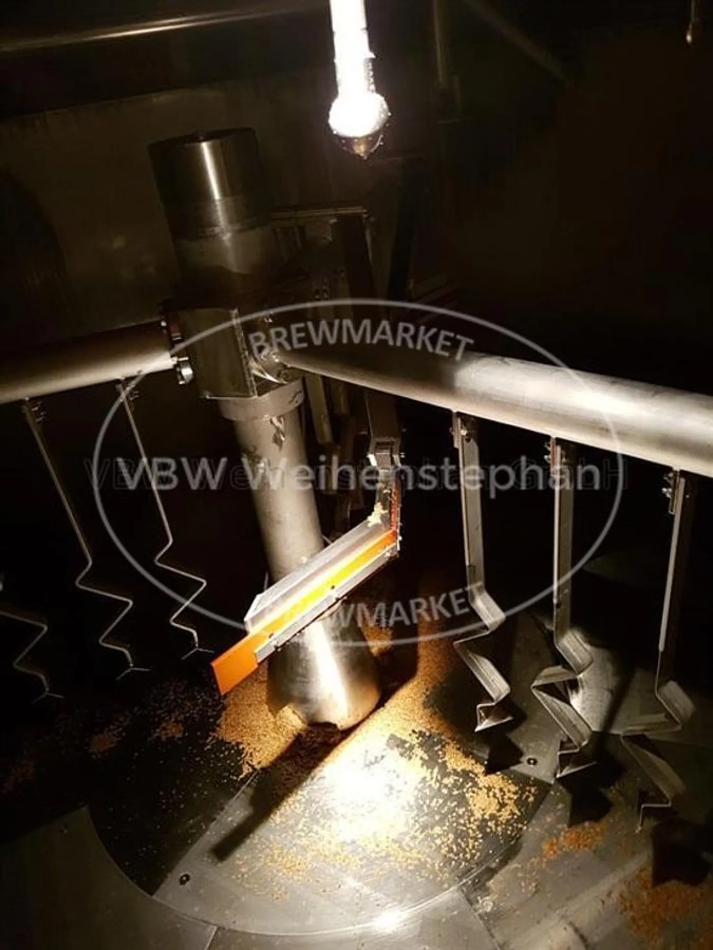 Brew vessels with wort cooling - 5