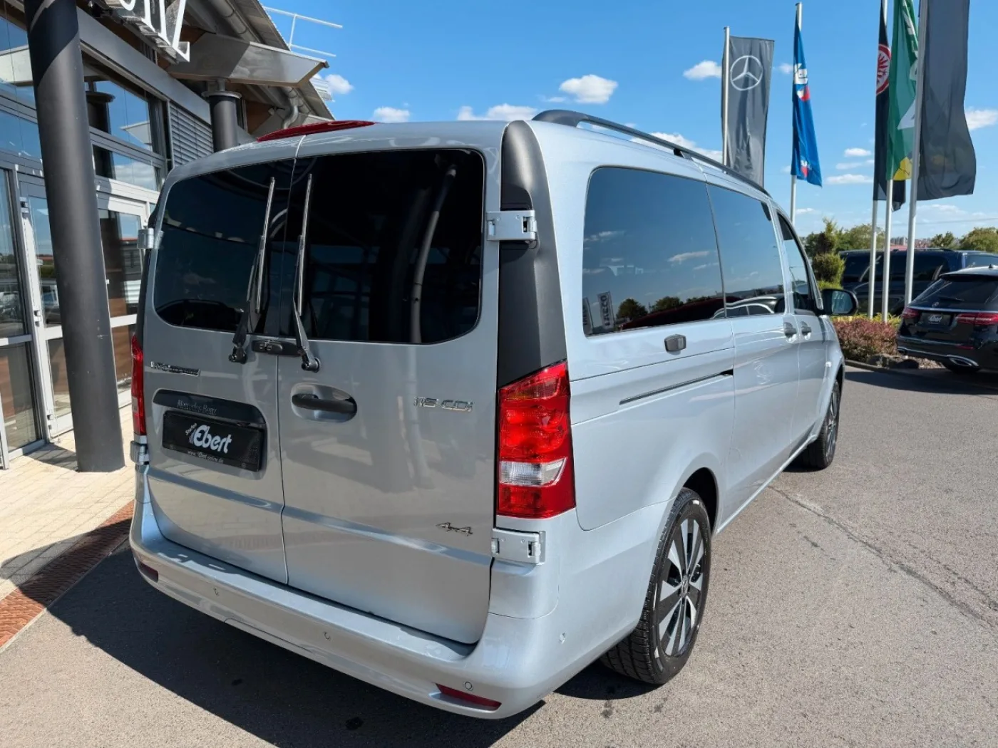 Mercedes Benz Vito 116 CDI Tourer 4x4 AHK2,5 DISTRONIC Stdh - 4