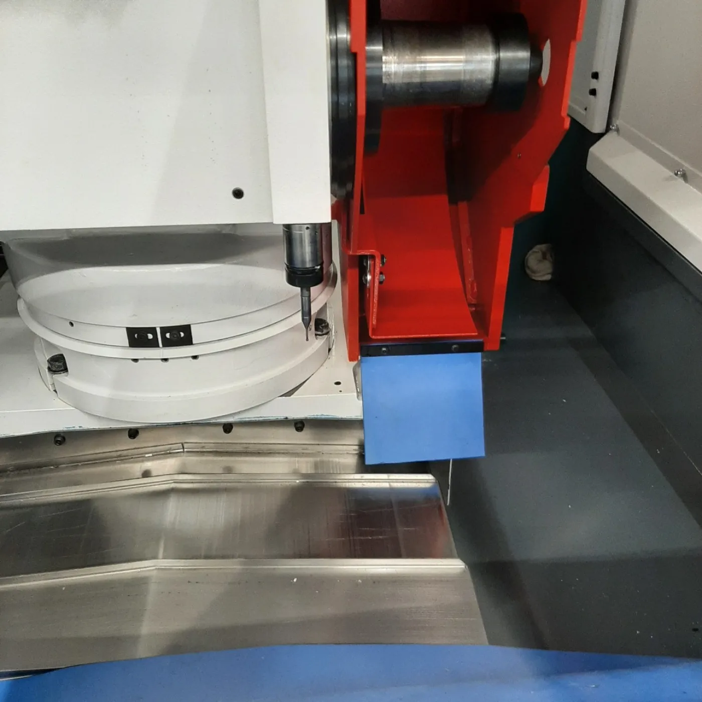 RECTIFIEUSE CNC CYLINDRIQUE STUDER S-33 CNC Année 2003 avec Fanuc 21i-TB – Axe B entre-pointe 1000 hauteur de pointe 175 - 2