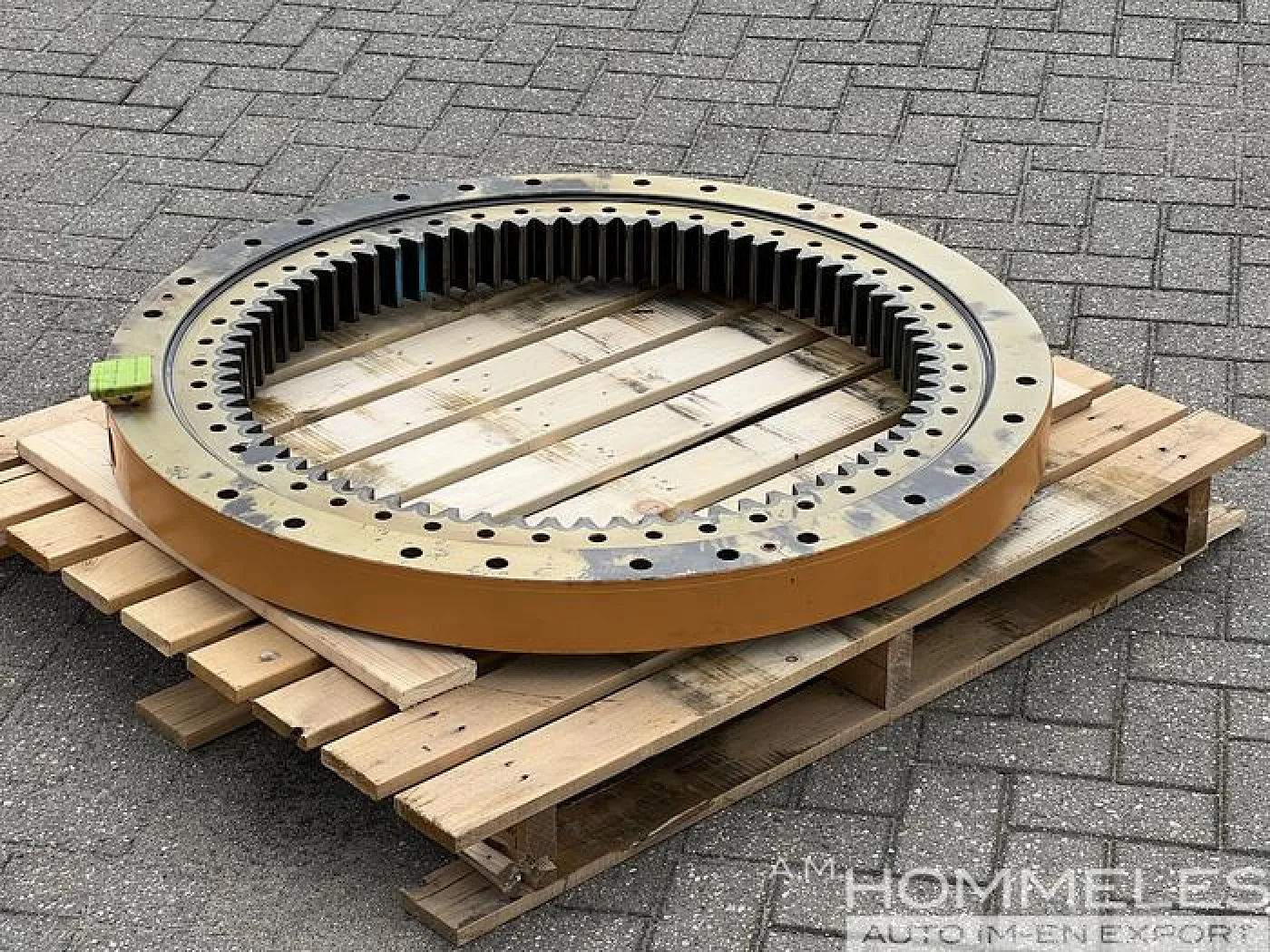 CNH INDUSTRIAL SLEWING RING H2239954 - 2