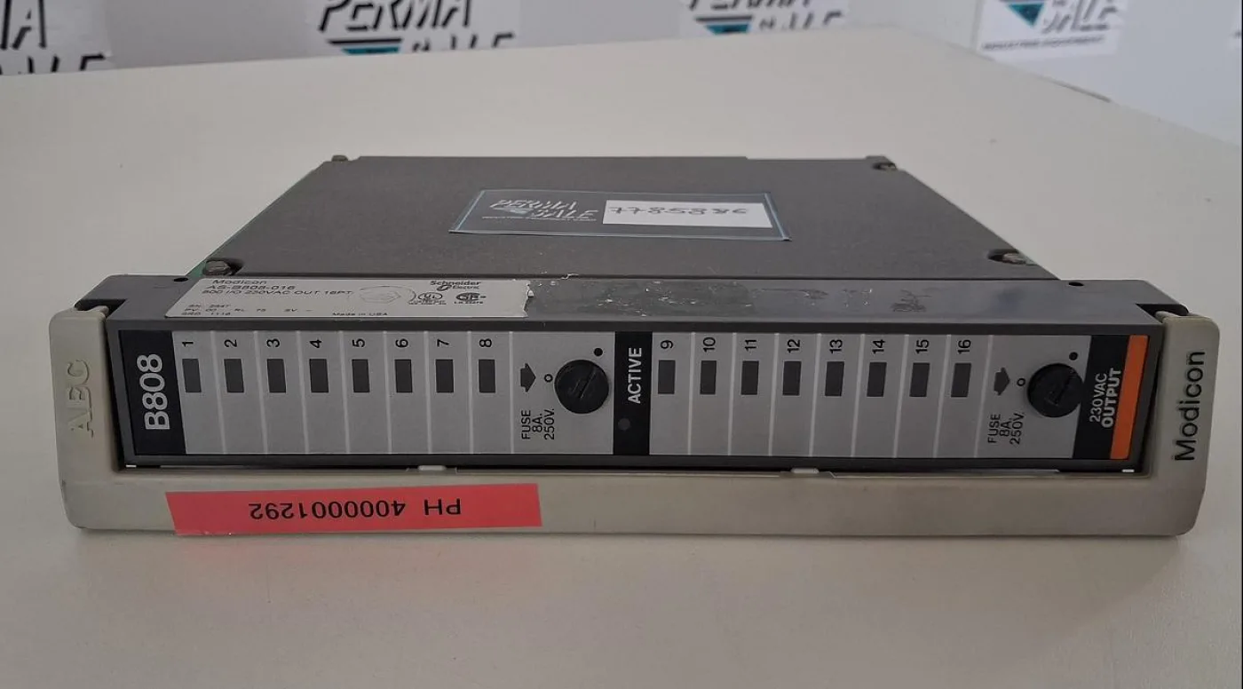 Modicon AS-B808-016 230 VAC Output Module - 1