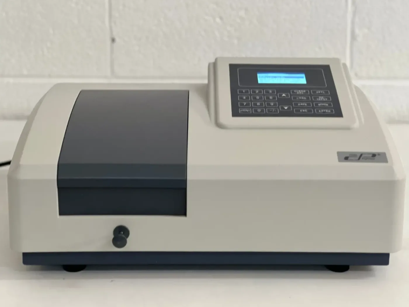 Cole Parmer UV-Vis Spectrophotometer (83059-15) - 1