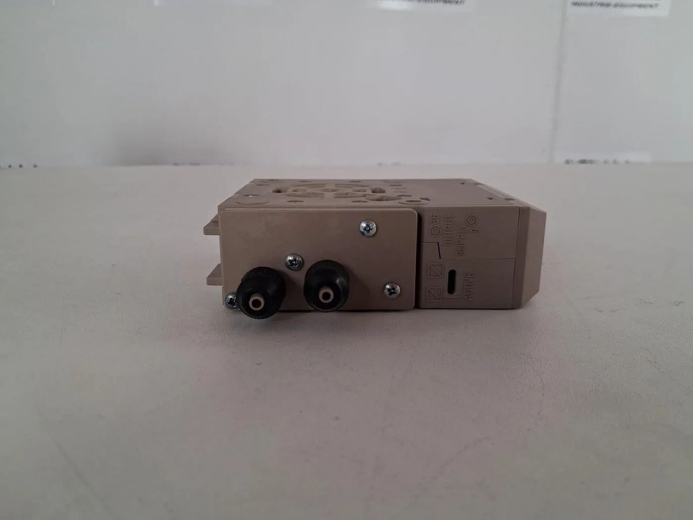 SAMSON 6111-12010.00 elektropneumatischer I/P-Umformer - 2