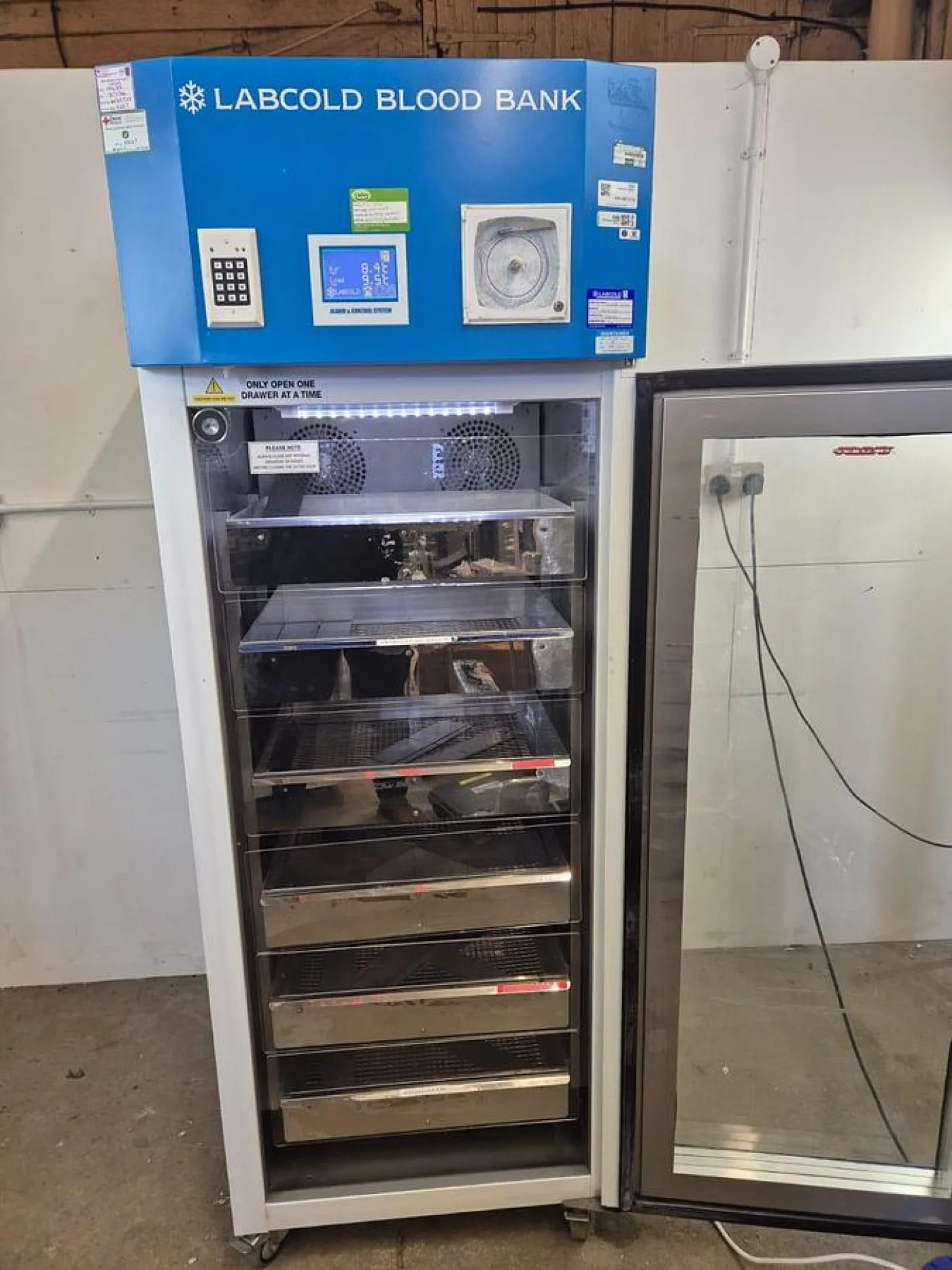 Labcold RDBG2320MD Upright Bloodbank Refrigerator - 2