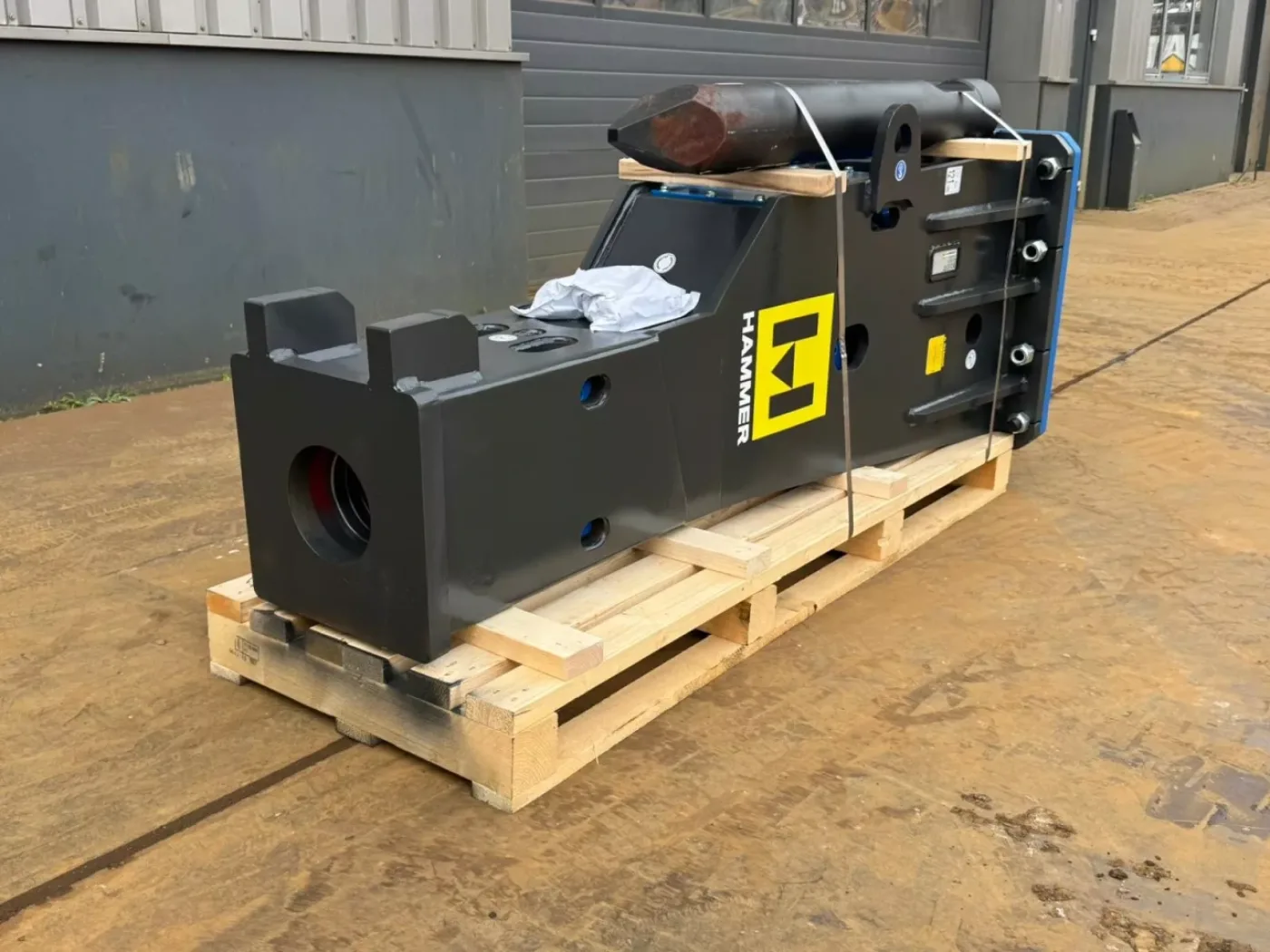 Hammer HS3200 fits 30-47 Ton excavator - 5