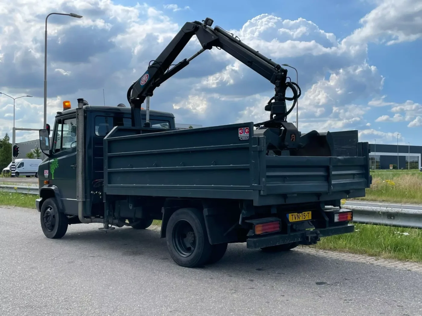 Mercedes Benz 4×2 809D HMF Crane - 7