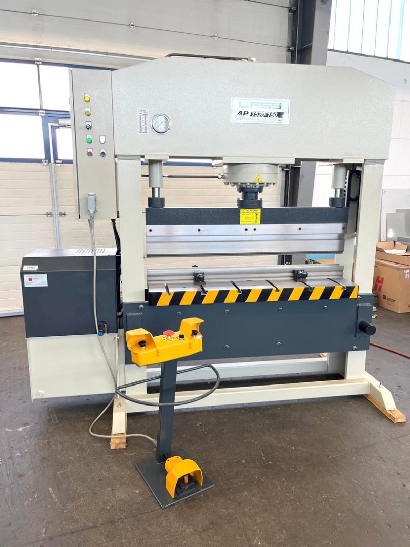 Werkstattpresse mit Abkantvorrichtung AP 1520/150