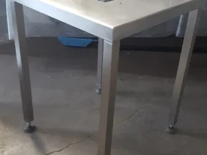 TAVOLO PORTA BILANCIA STRUTTURA IN ACCIAIO INOX