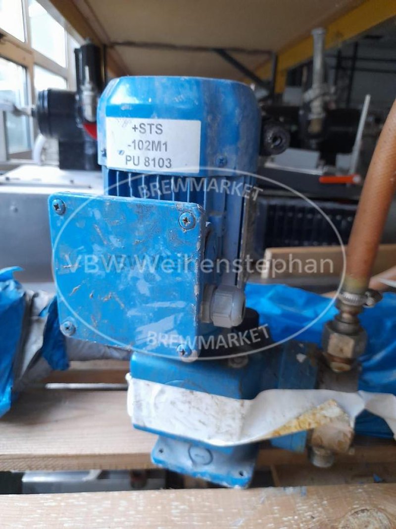 Piston pump