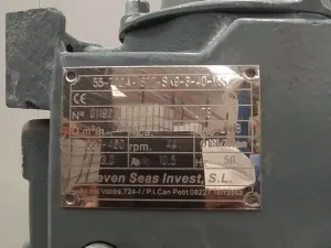 STAINLESS STEEL REACTOR 500 LITERS WITH AGITATION AND USED JACKET