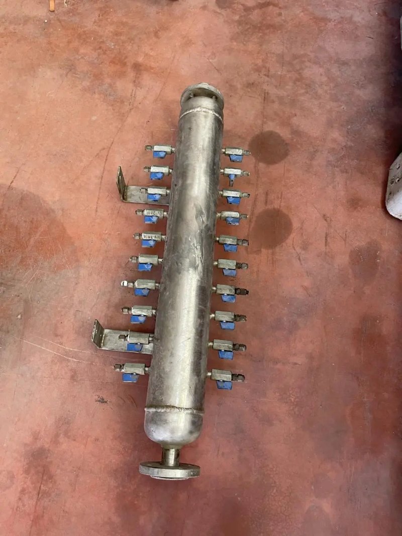 USED STAINLESS STEEL COMPRESSED AIR DISTRIBUTOR