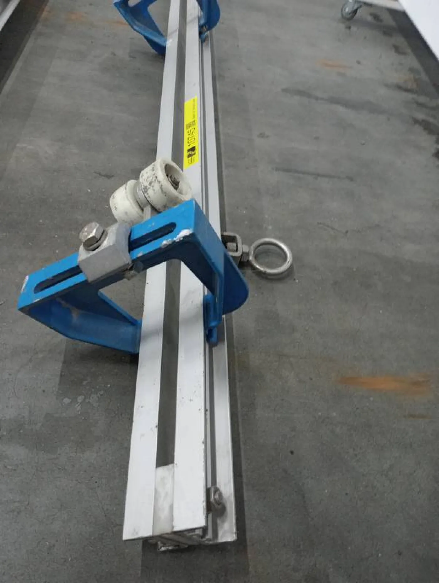 Beam for hanging saws - 8