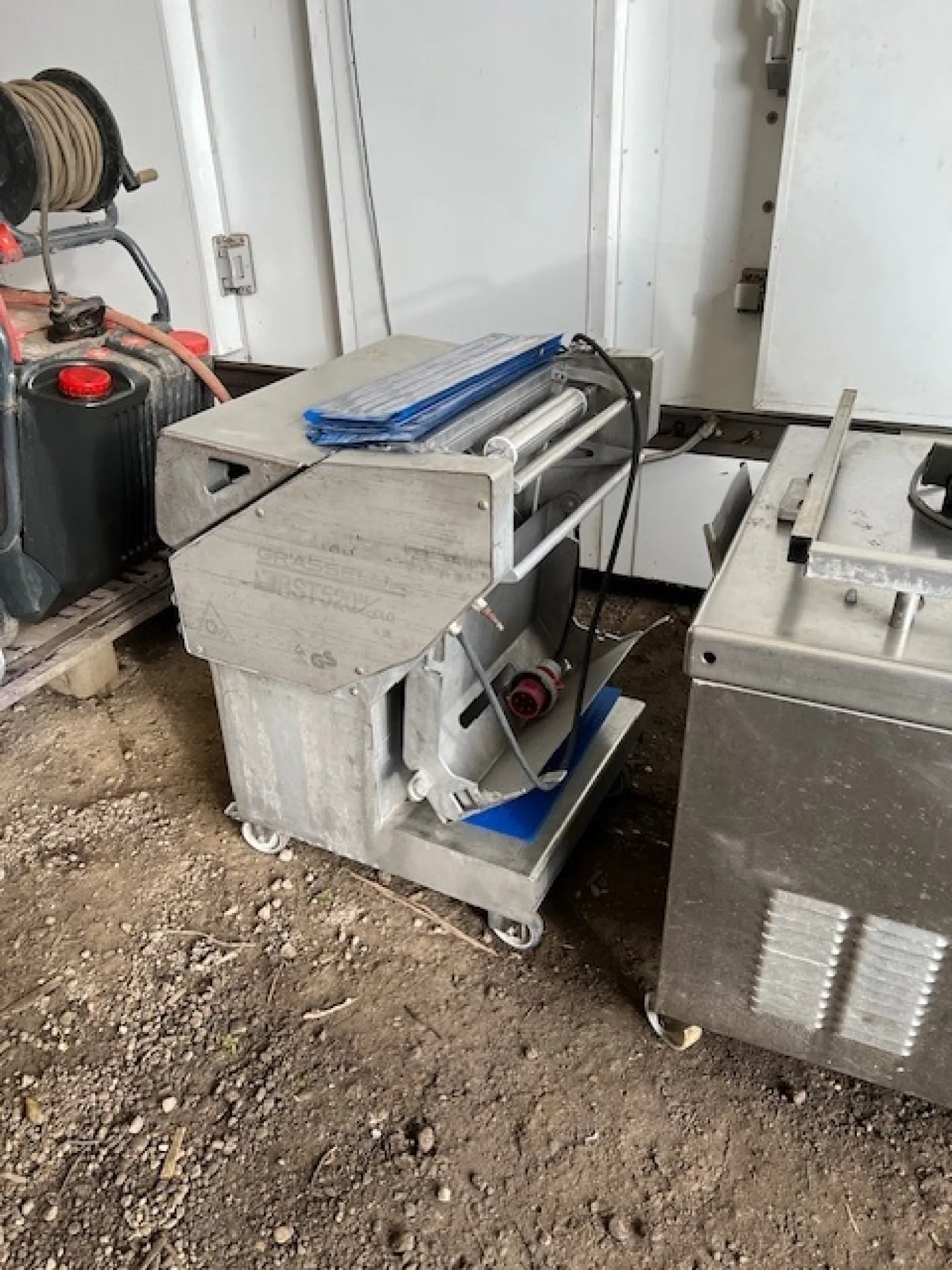 Grasselli RST520M Skinning Machine - 2