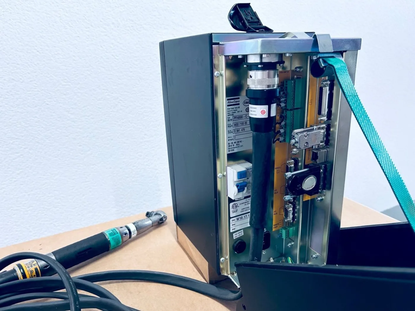 Steuergerät Power Focus PF4000-C-HW mit Schrauber STV-ST61-30-40 - 4