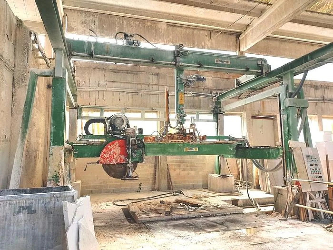 2000 Pedrini M 586 MA 220/4- - 2