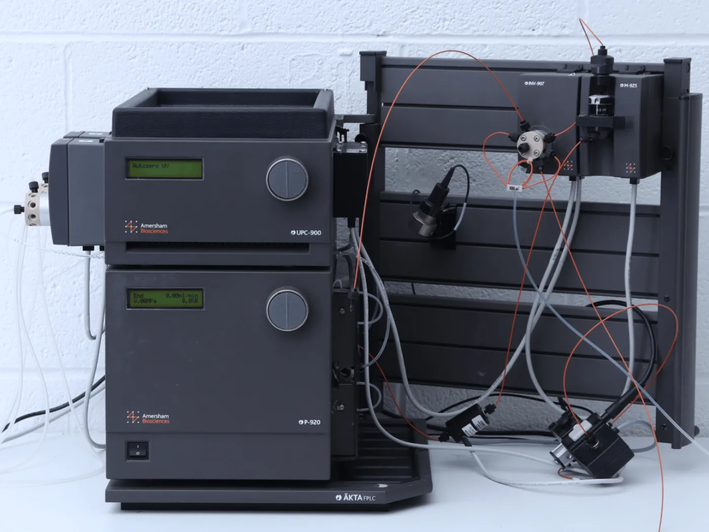 Amersham Biosciences AKTA FPLC System (P-920/ UPC-900/ INV-907/IV-908) - 1