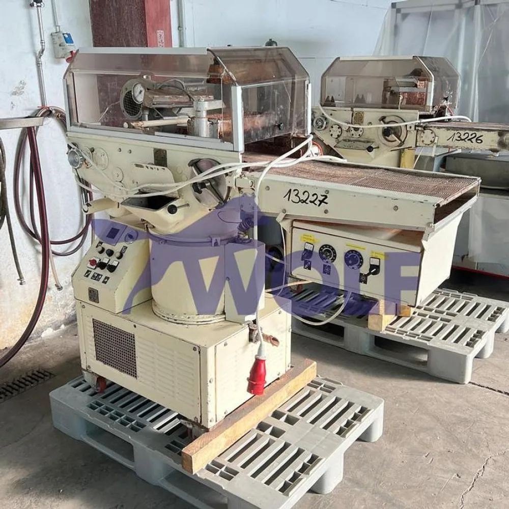 gebr Überziehmaschine SOLLICH - Type UT-320, mit Temperiermaschine 100-F.