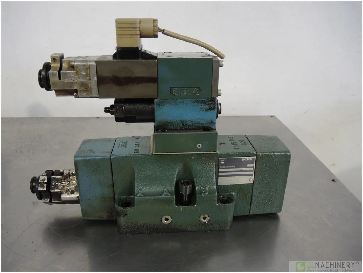 2010 BOSCH 0811404 105 + 402 AI1753 - 3