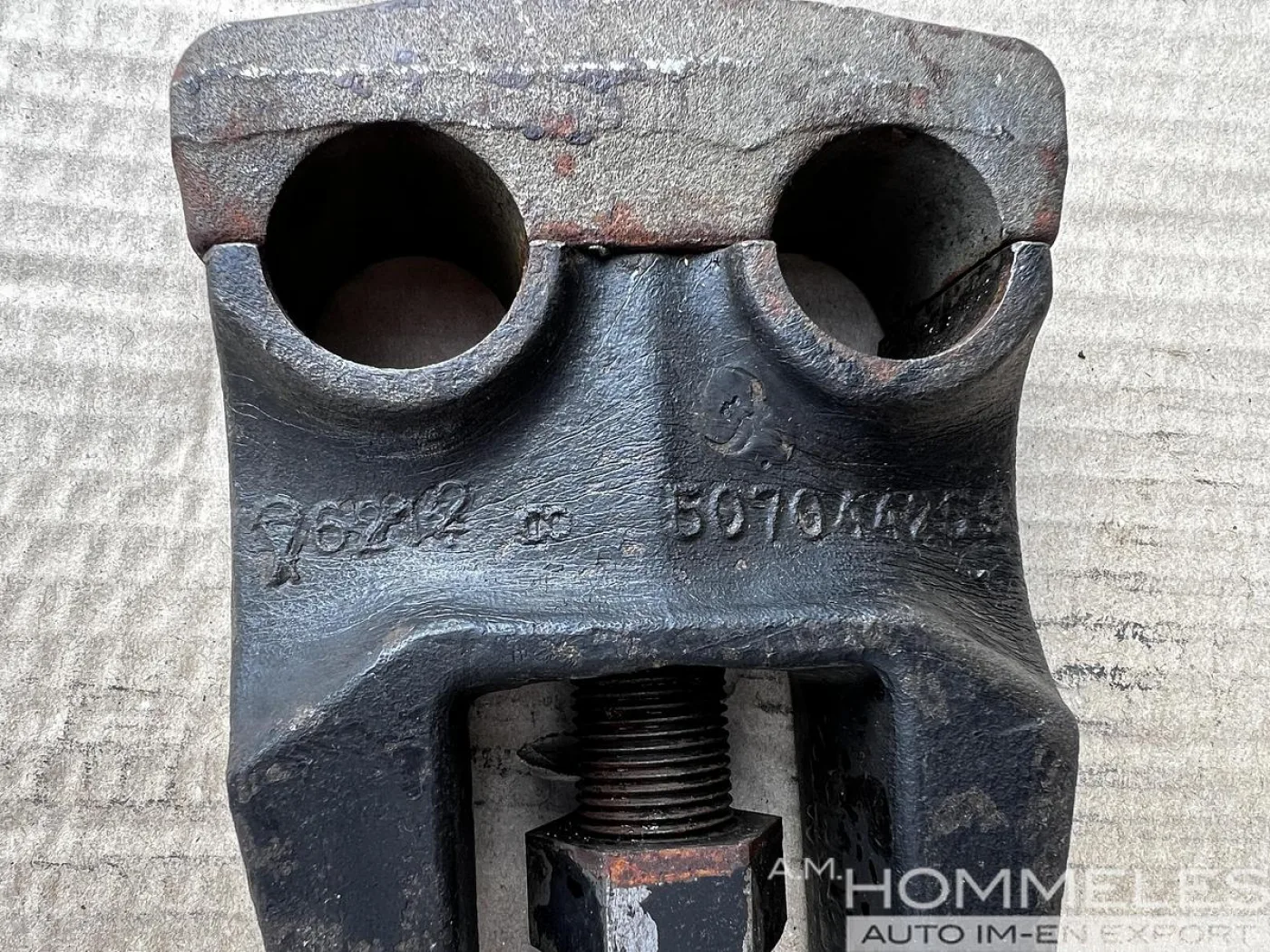 Track Center Guide Shoe 507044259 - 4