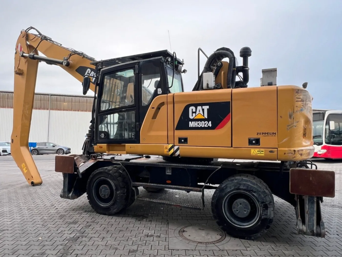 Cat MH3024 / Schrottgreifer / 2018 / 10.735h - 8