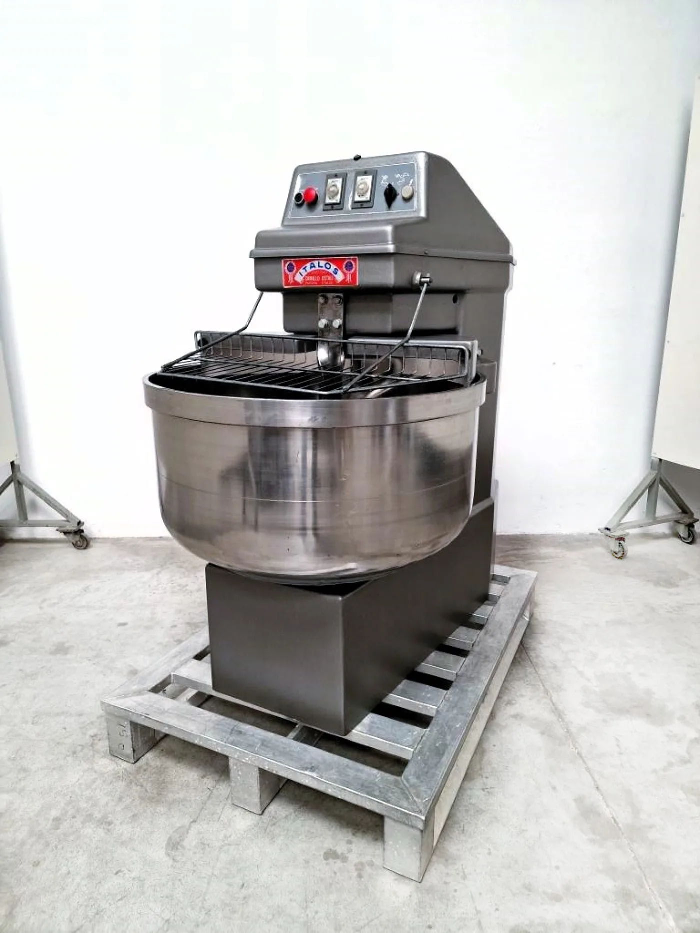 MESCOLATORE IMPASTATRICE A SPIRALE – ITALOS – MOD. 160 L - 7