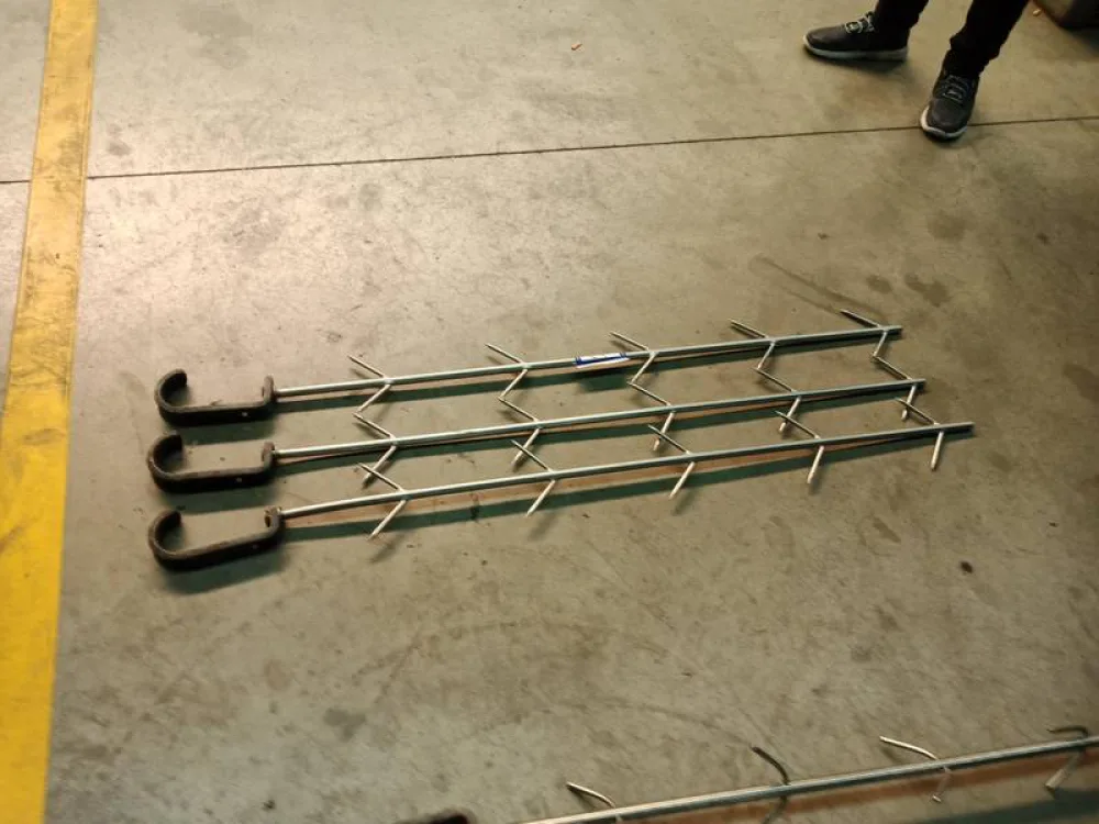 Organ hooks slide