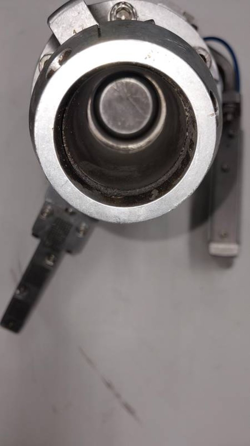 Pneumatic stunner