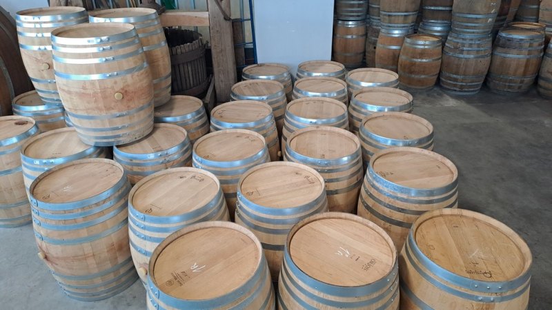 USED BARRELS LITERS 225/228, RED WINE OF FIRST-USE 12 MONTHS, SECOND-HAND EQUIPMENTS