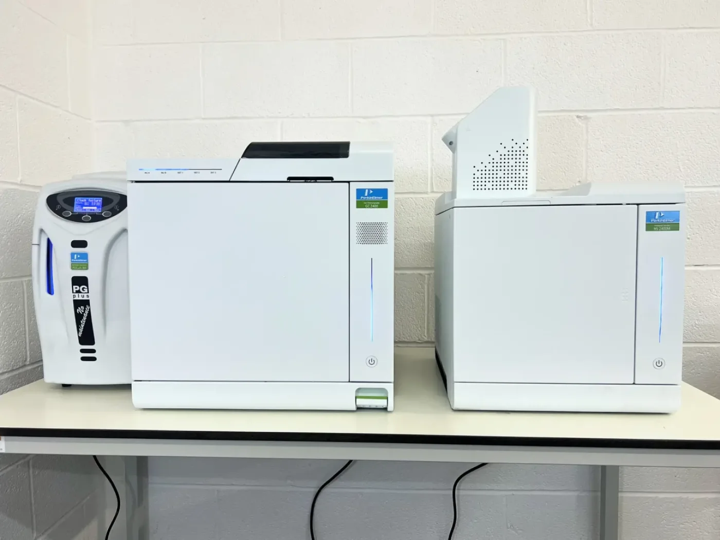 Perkin Elmer GC 2400 System - 1