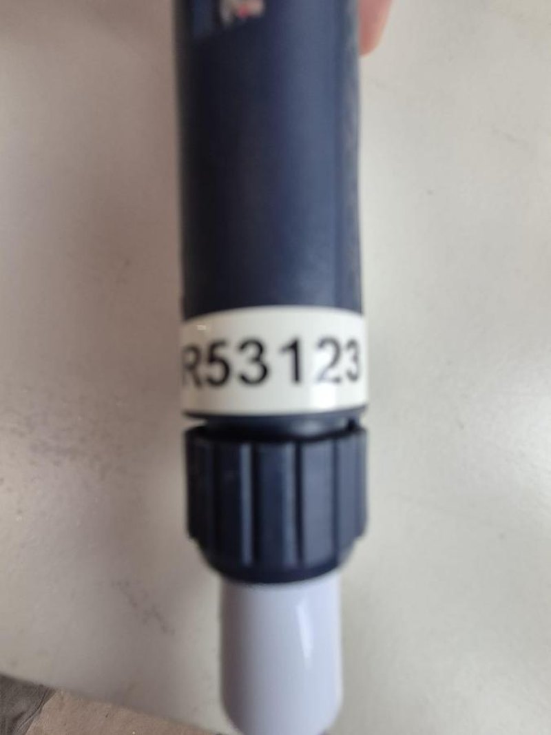 Gilson PIPETMAN P10 1-10uL Single Channel Pipette with Metal Ejector Colourcode Red