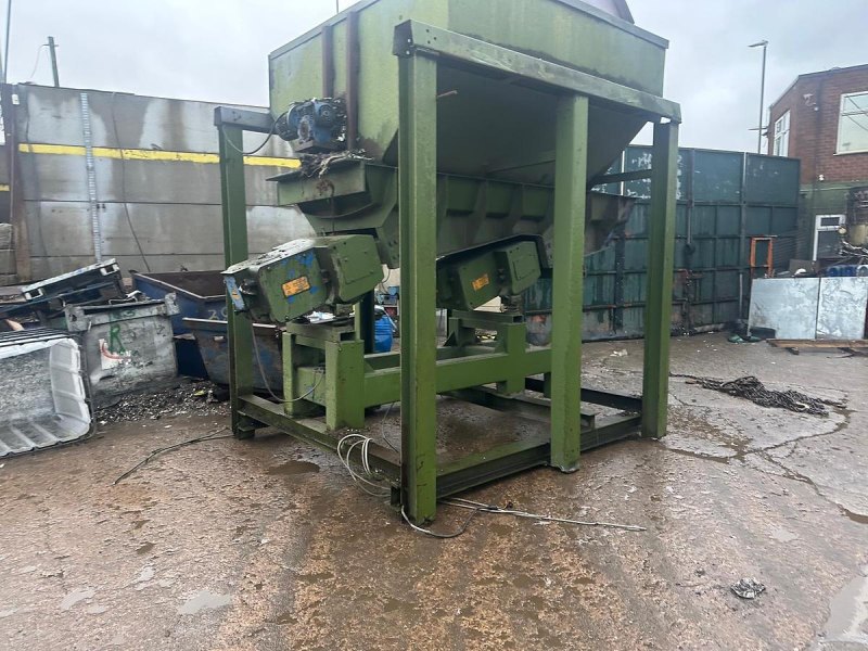 2001 Locker Industries SFH Super Feeder