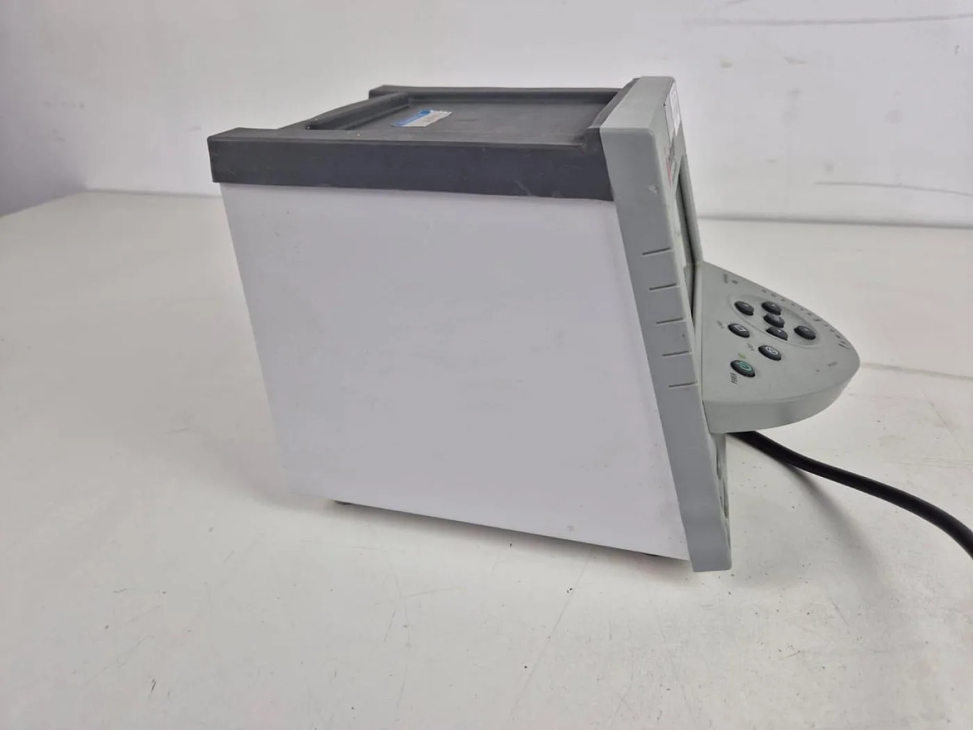 Invitrogen PowerEase 500 Power Supply - 7