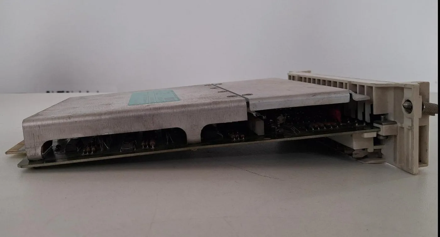 Gould Modicon B644 8-Channel Digital Input Module - 6