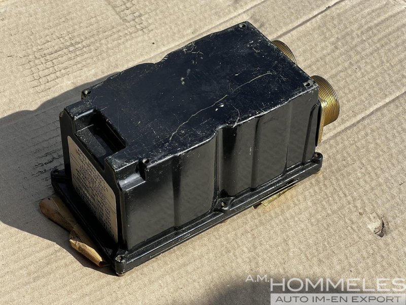 VOLTAGE REGULATOR M109