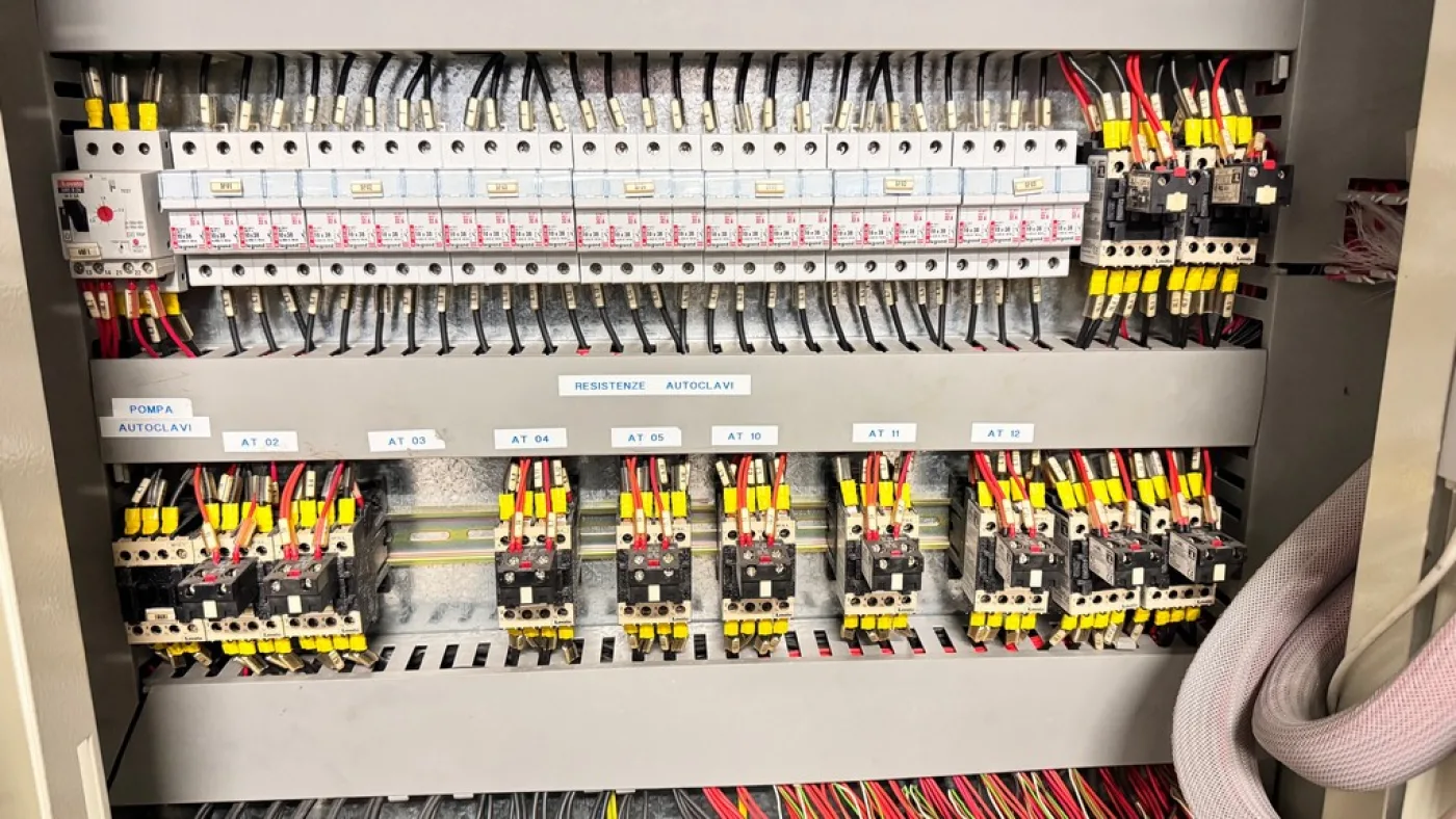ELECTRICAL PANEL, ELECTROMECHANICAL, CONSISTING OF 16 DIGITAL THERMOSTATS, SECOND-HAND EQUIPMENT - 7