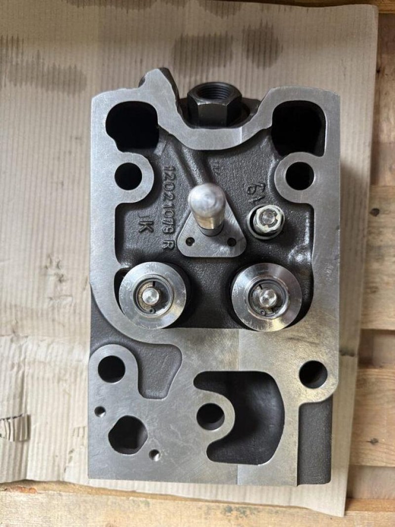 NEW CYLINDER HEAD MWM 518 P/N 1205 2875