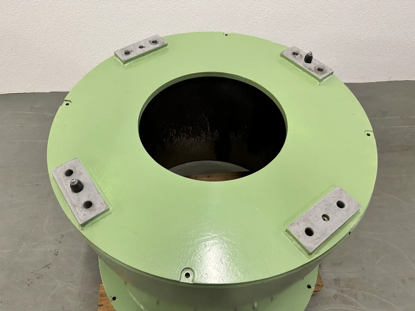 Roboter-Podest RP-K-H1000 (Reseda-grün) für Serie 2000 und Quantec-1 - 3