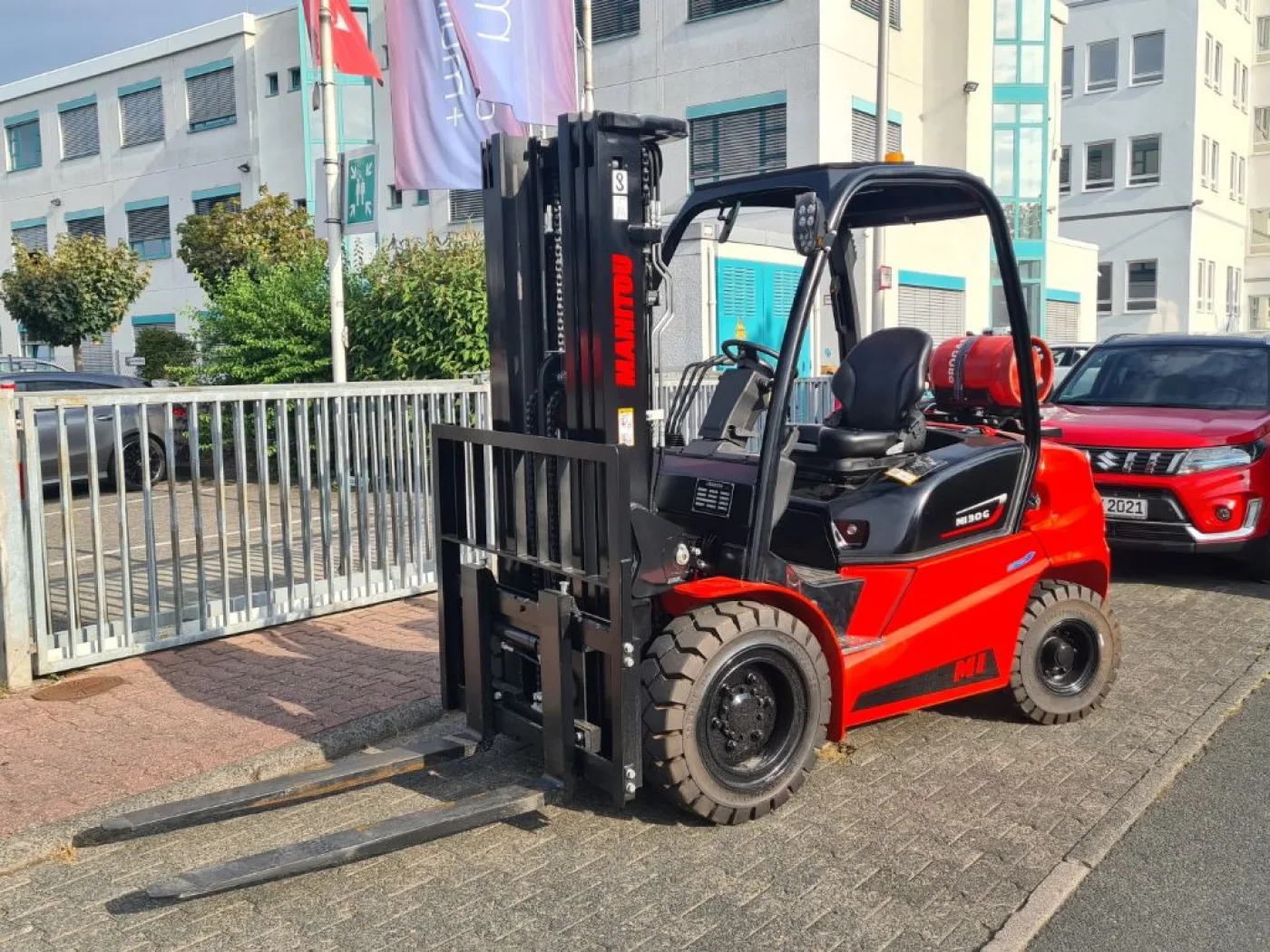 Manitou MI 30 Gas Triplex - 8