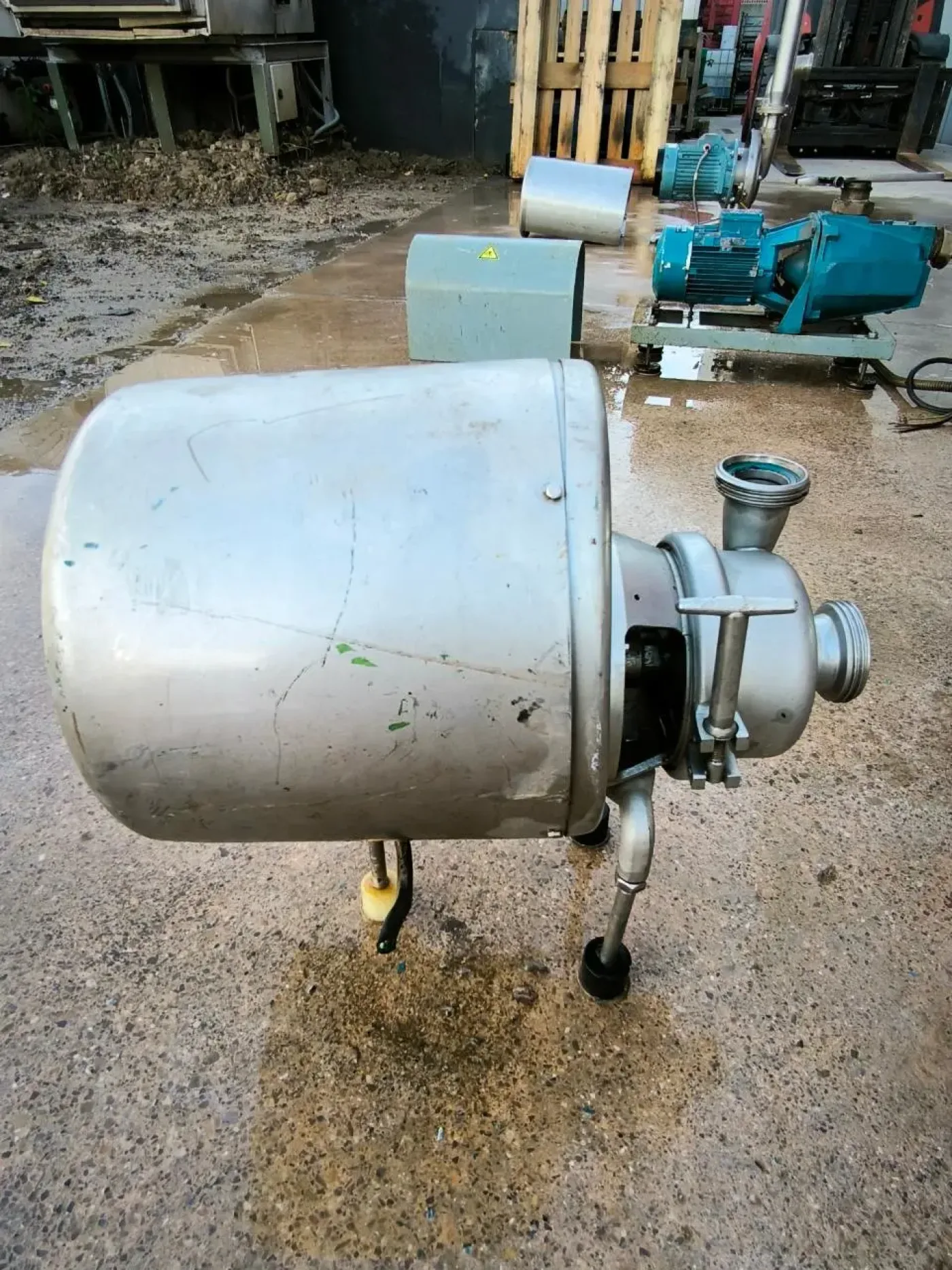 CENTRIFUGAL PUMP 0.75 KW - 4