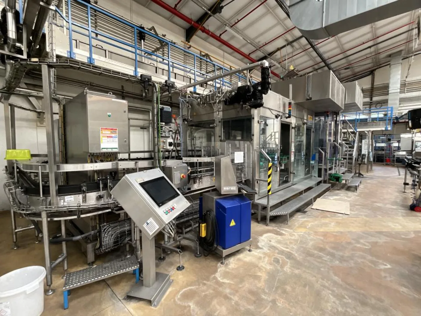 Serac Serac TN36R36V12/1620 Rotary Bouteille Air Rinse, Liquide Remplissage and Closing Machine - Line 5 - 2