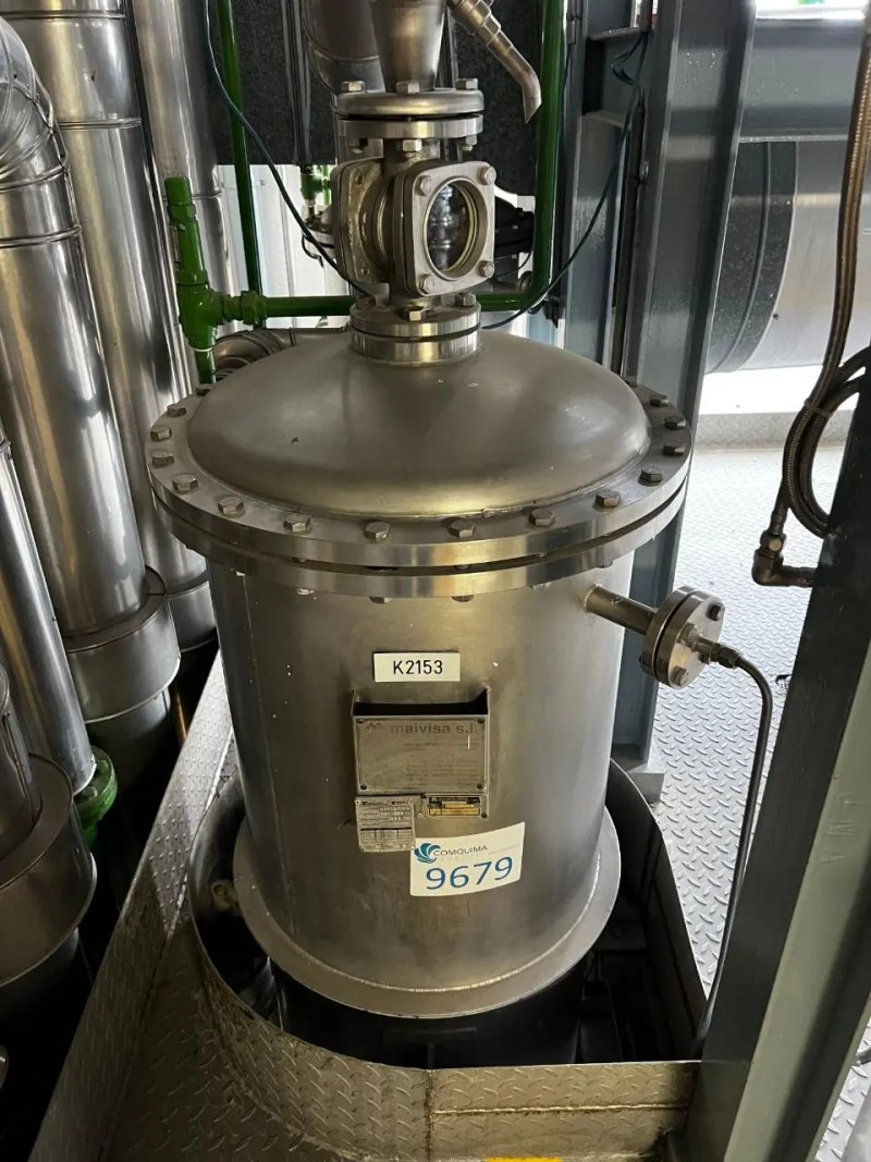 USED STAINLESS STEEL 316 TANK 430 LITERS WITH INTERIOR COIL