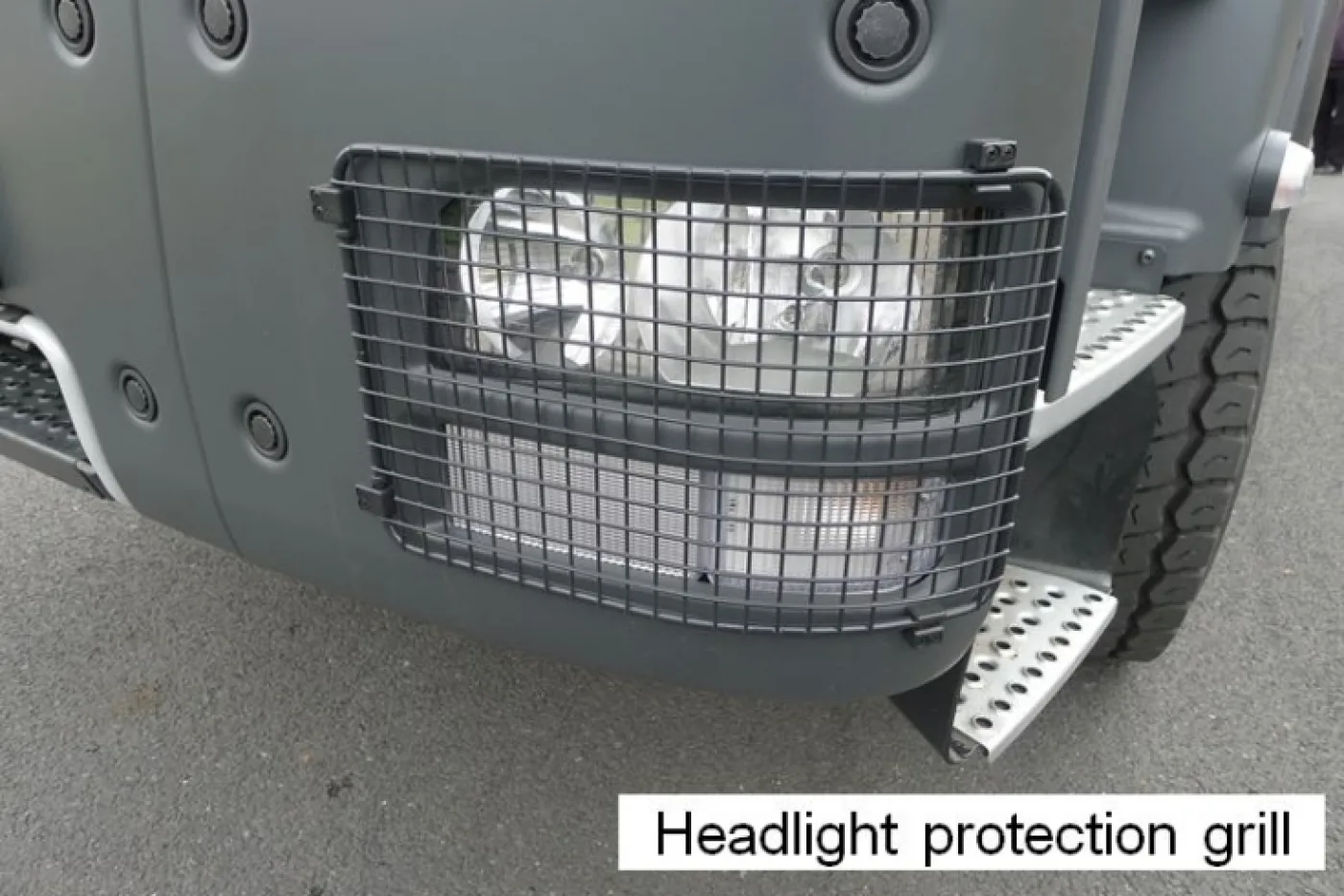 Headlight Protection Grill - 1