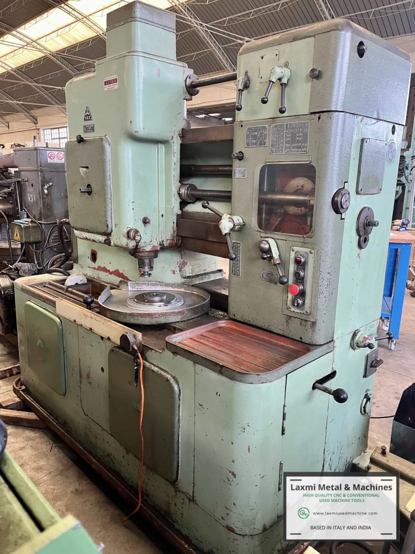 GEAR SHAPER con accessorio per taglio a cremagliera, TOS – OH6 - Laxmi Metal & Machines, Rohtak - 1