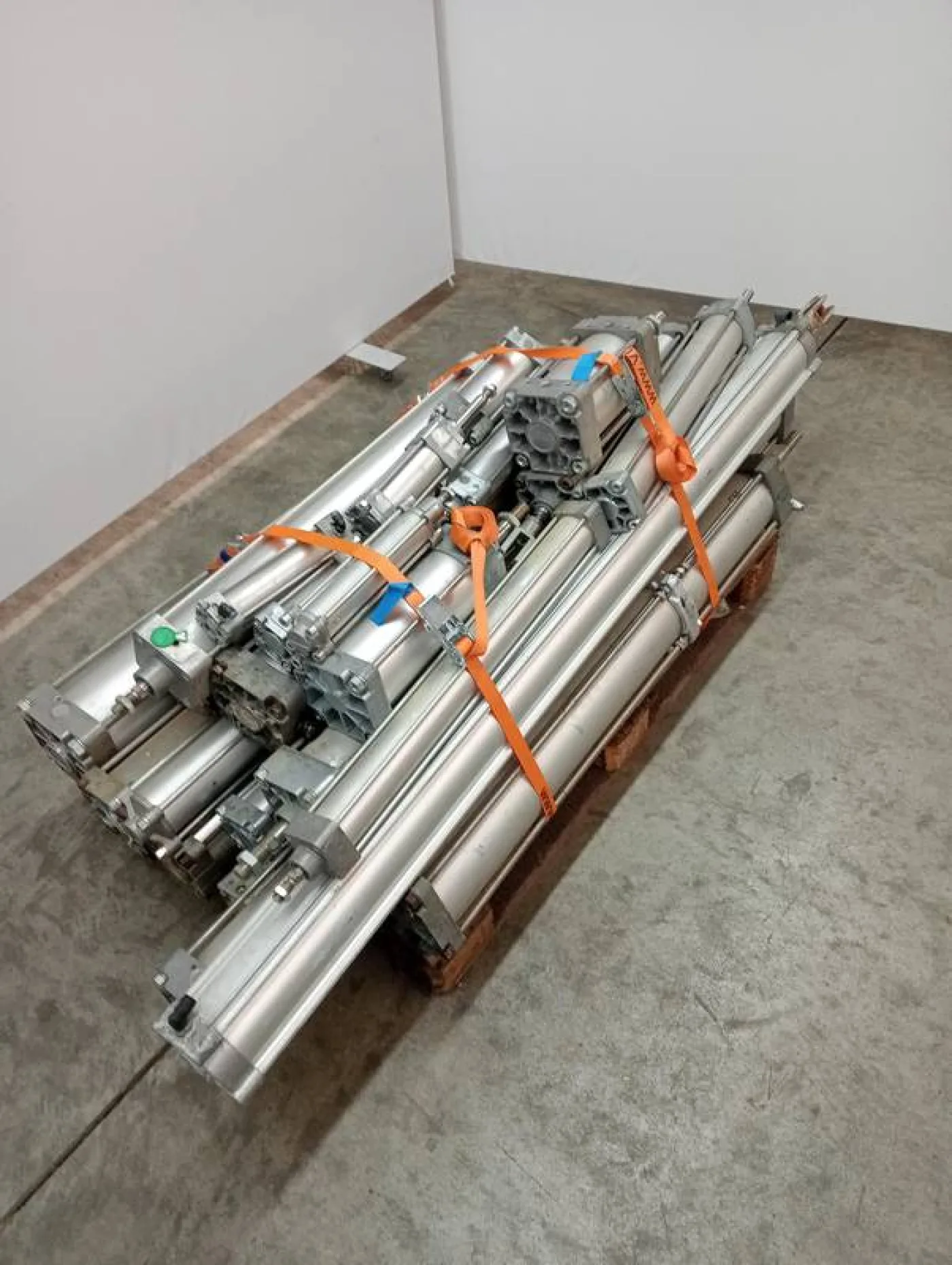 Air cylinders - 1