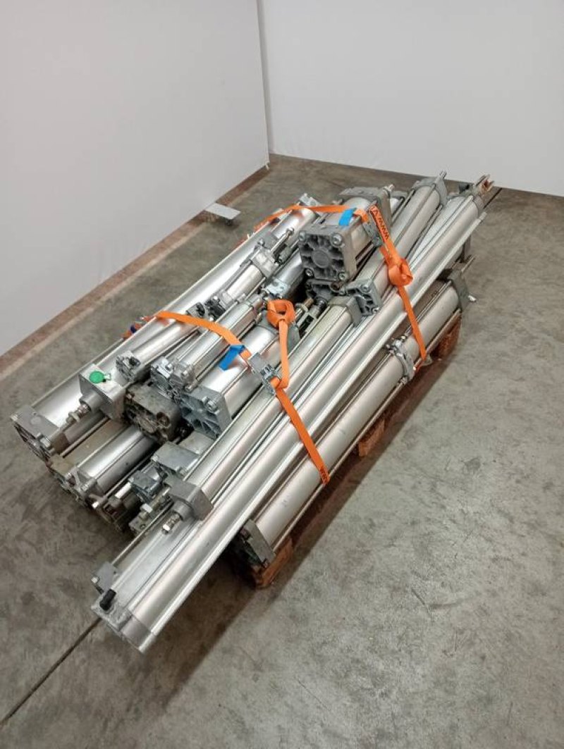 Air cylinders