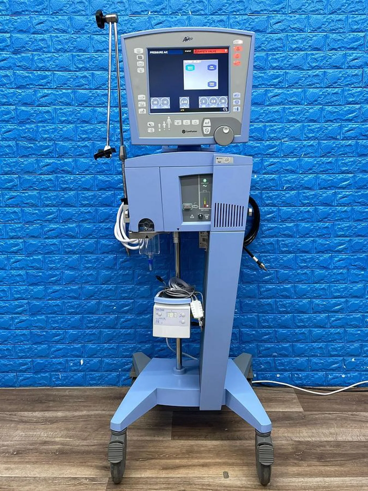 Viasys Avea Ventilator YOM: 2017 - 2