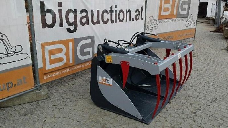 Krokodilschaufel 210 cm mit Kramer 312 Aufnahme
